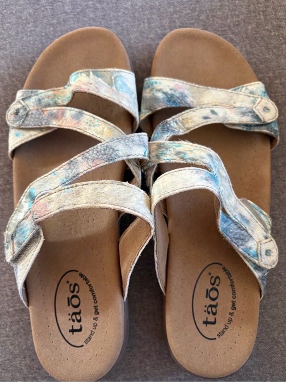Taos Footwear slip-on Women's white & blue Sandals